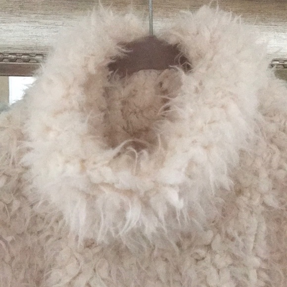 Express Cape - Picture 3 of 3